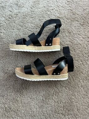 Steve Madden Black Espadrille Platform Sandals